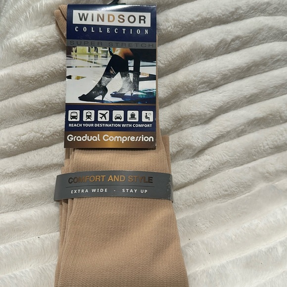 NWT Pair Windsor Collection Taupe Gradual Compression style. Extra wide. - Picture 1 of 3